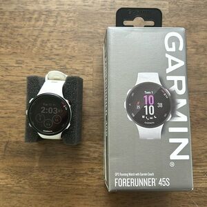 White Garmin Forerunner 45S GPS Running Watch with Garmin Coach